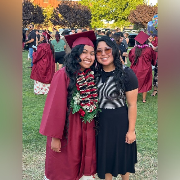 Meet your Posher, Reyna ! - Picture 4 of 7